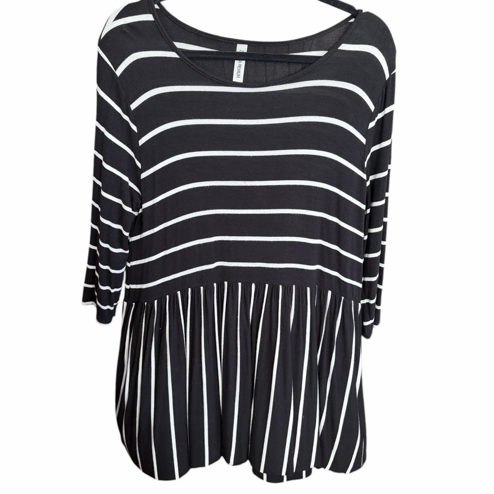 Zenana Premium Black and White Striped Peplum Tunic Top Women's Size Large